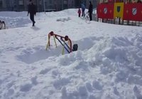 Lastenkeinu talvisin