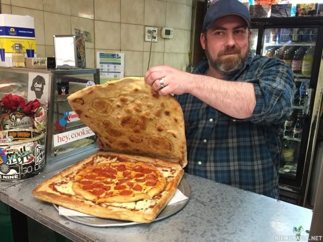 Pizza - pitsa on pitsalaatikko