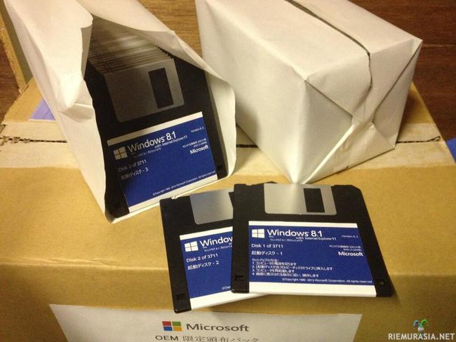 Windows 8.1 - Asentaminen disketeillä varmaan veis jokusen tovin..