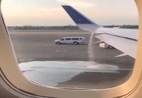 United Airlines koneen kerosiinivuoto