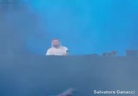 Mitä DJ oikeasti tekee lavalla