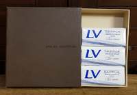 Myydään Louis Vuitton rasia LV tuotteilla täytettynä