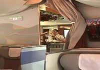 Emirates Airline koneen sisällä