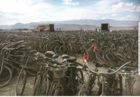 Hylätyt polkupyörät Burning Man -festivaalilta