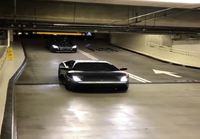 Lamborghinillä parkkihalliin
