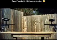 Kaksi paintballia osuu toisiinsa hidastettuna