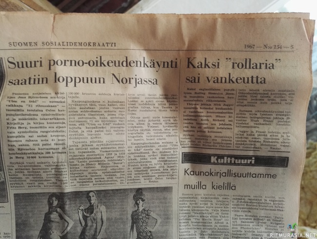 Aikaa ennen valeuutisia ja moraalittomuutta - Kaksi artikkelia Suomen sosiaalidemokraatti-lehdestä vuodelta 1967. Rollarit eivät ymmärtääkseni kauaa lusineet, ja Mick Jagger ja Keith Richards katosivat historiasta. Norja on tänäpäivänä täynnä syntiä ja öljyrahaa.