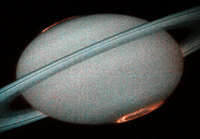 Revontulia Saturnuksella