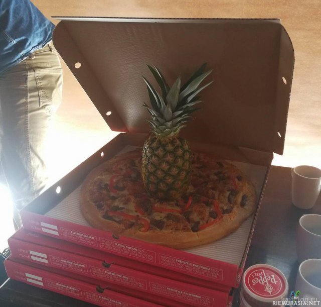 Lounas - Tässä on se sun ananas pizzas