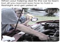 Kun autat isää auton korjaamisessa