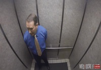 Säämies hississä