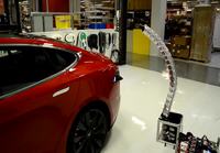 Teslan ja robottilaturin herkkä hetki