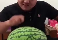 Melonin murskausta