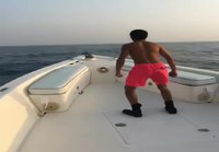 Hyppy veneessä
